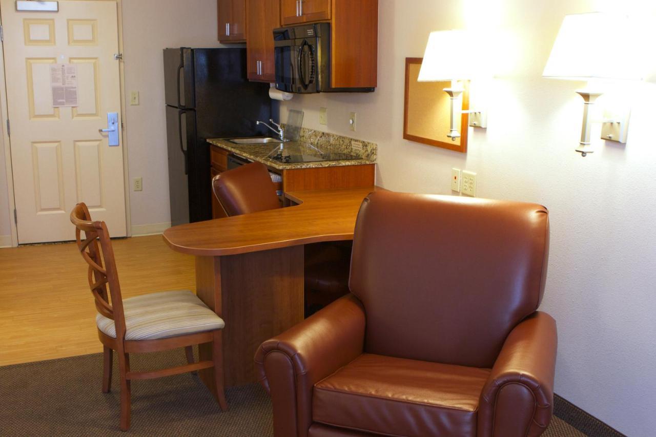 Candlewood Suites Champaign-Urbana University Area By Ihg Exterior photo