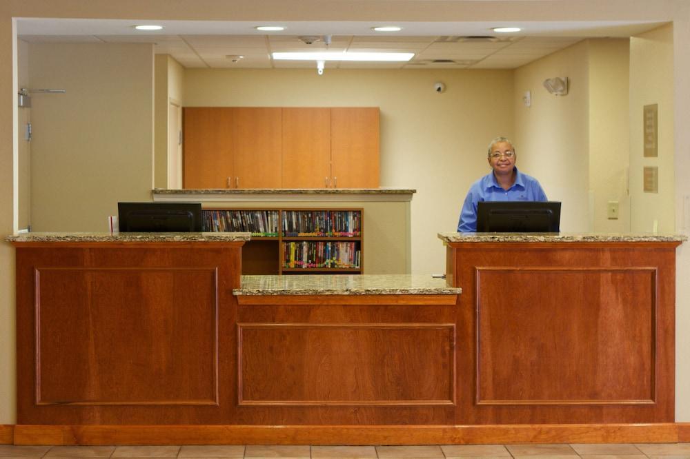 Candlewood Suites Champaign-Urbana University Area By Ihg Exterior photo